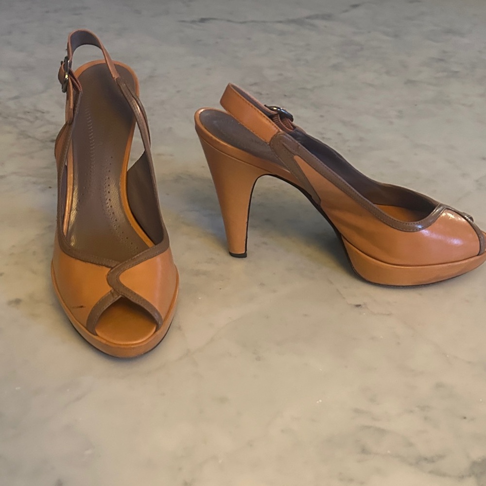 BCBGMAXAZRIA Tan & Brown Leather Slingback Platform Heels – Size 37.5